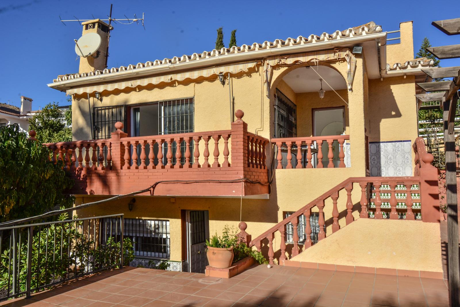 Villa for Sale in Benalmádena