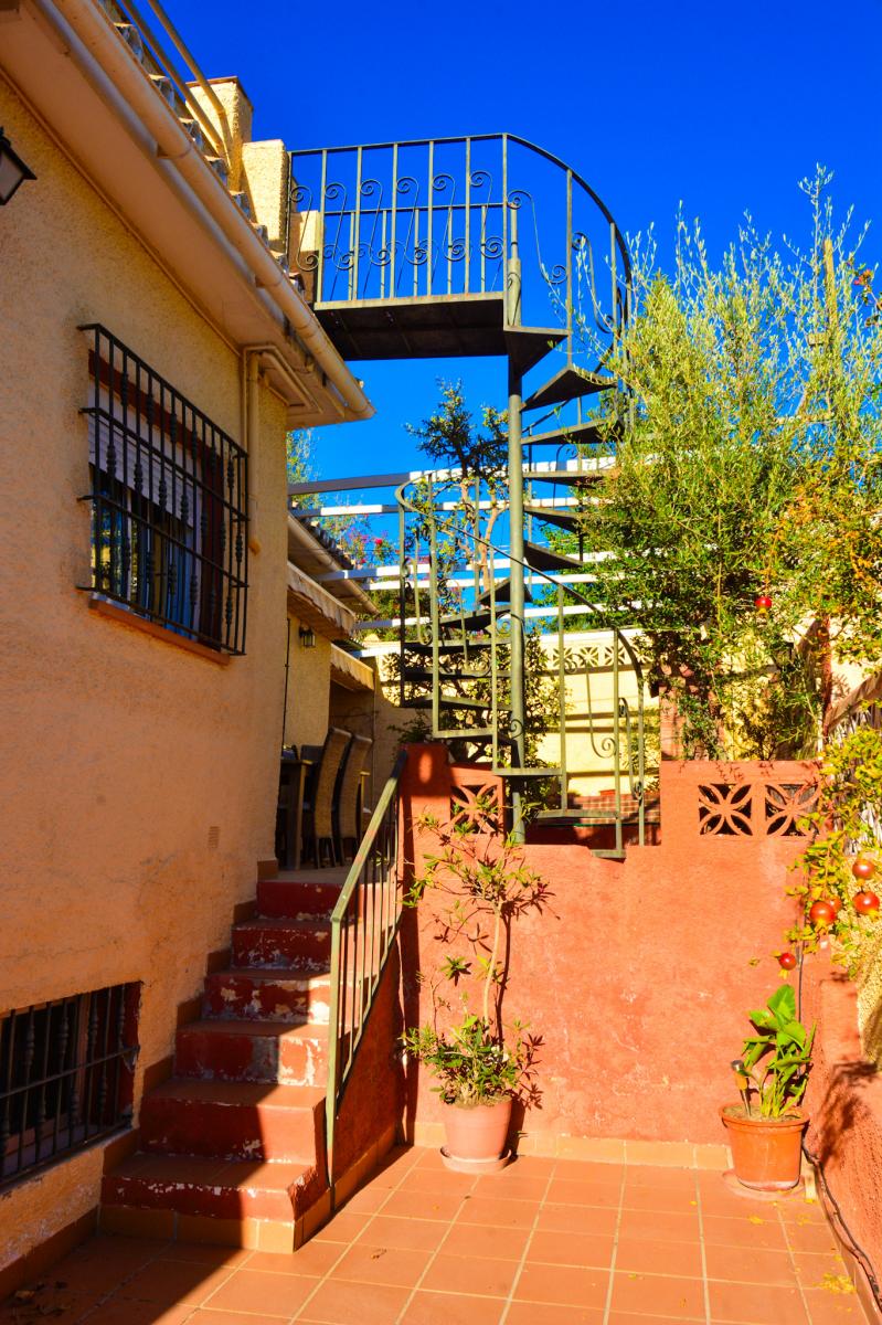 Villa for Sale in Benalmádena