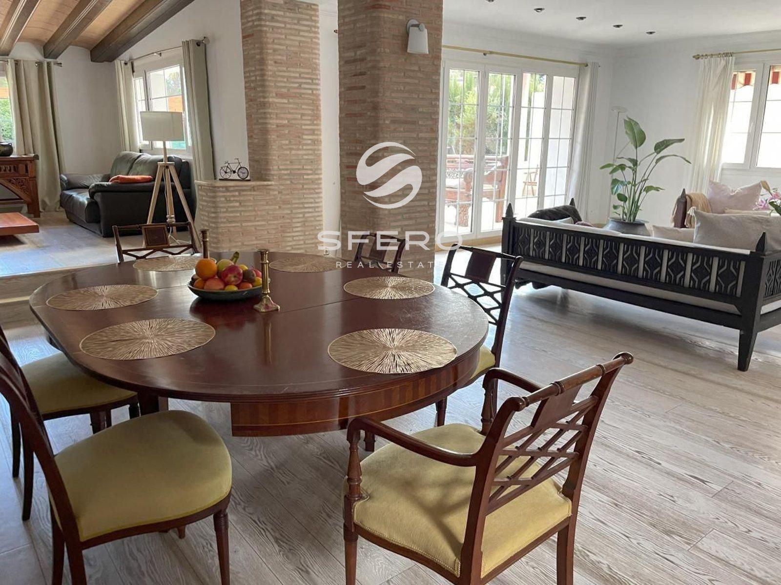 Chalet for Sale in Godella