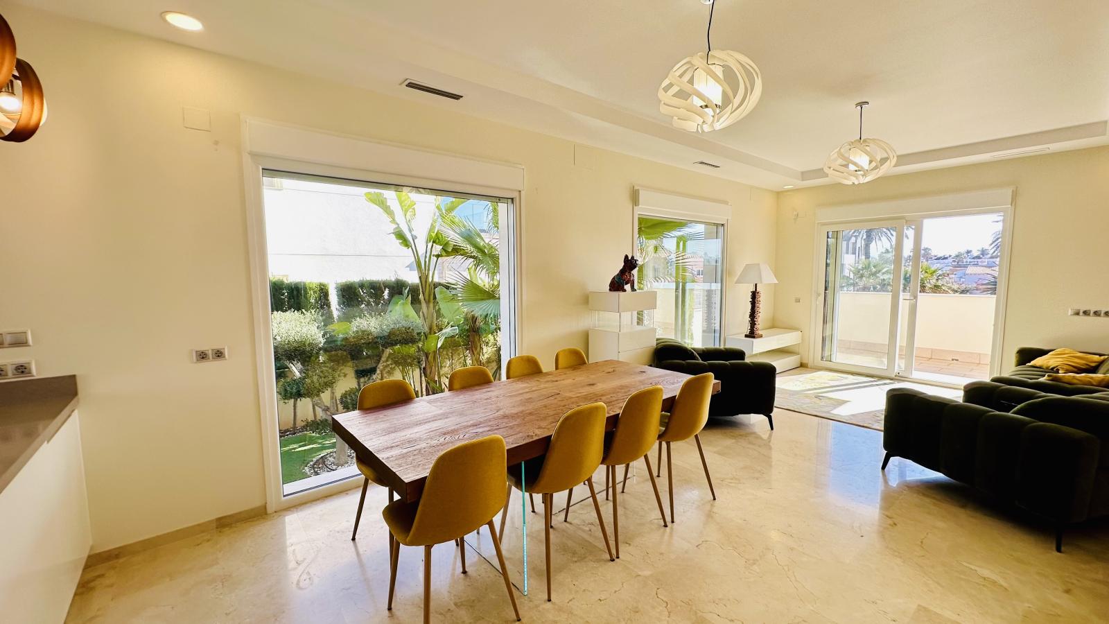 Villa en Venta en Orihuela