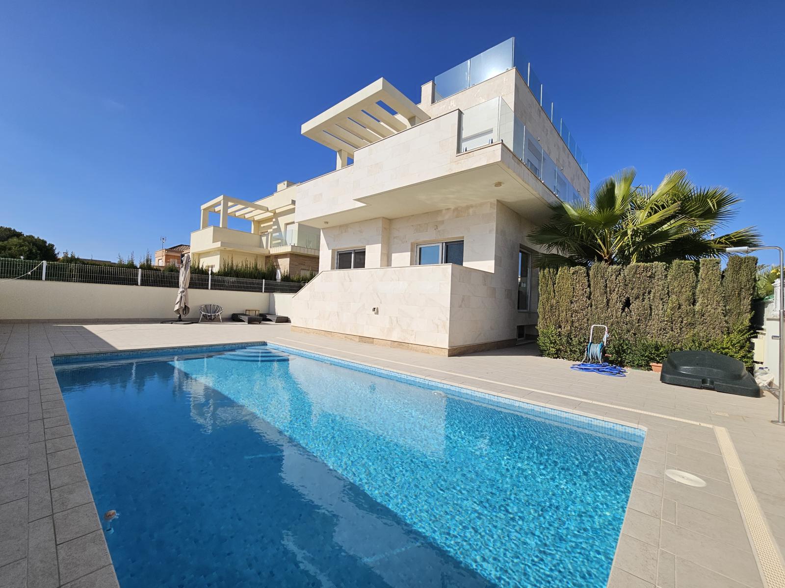 Villa en Venta en Orihuela