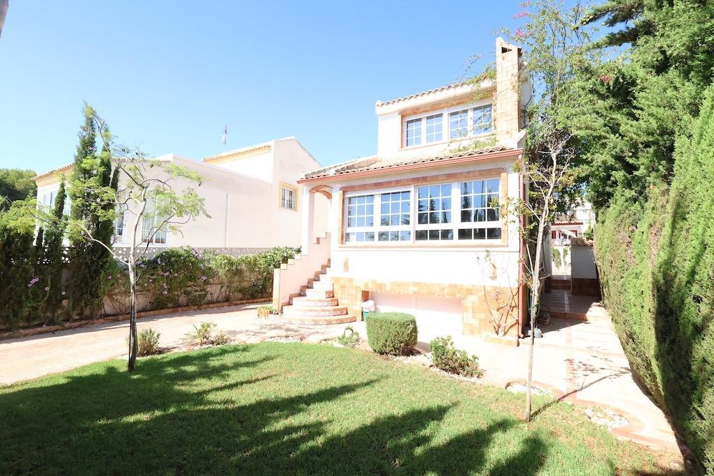 Villa en Venta en Orihuela