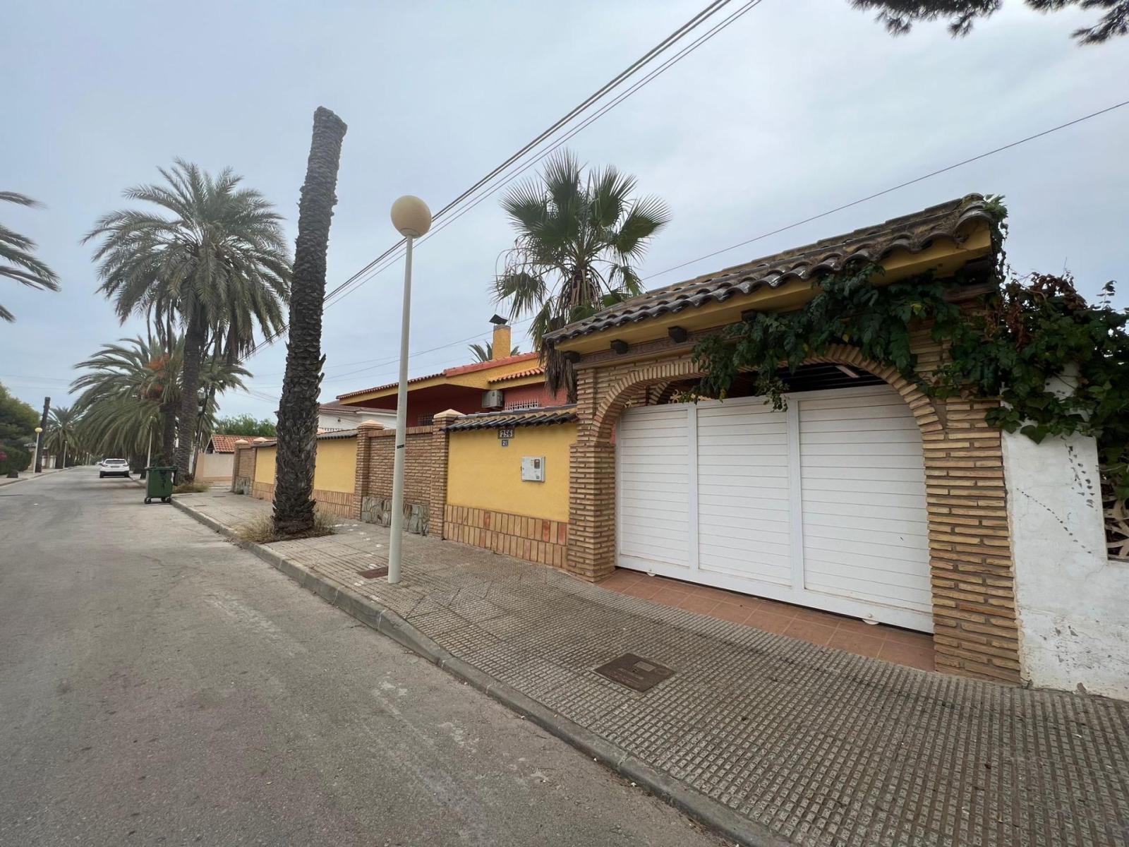 Villa en Venta en Orihuela