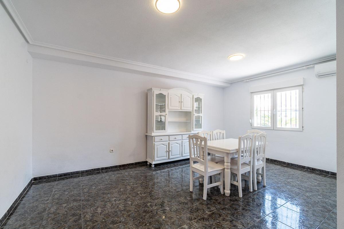 Villa en Venta en Orihuela