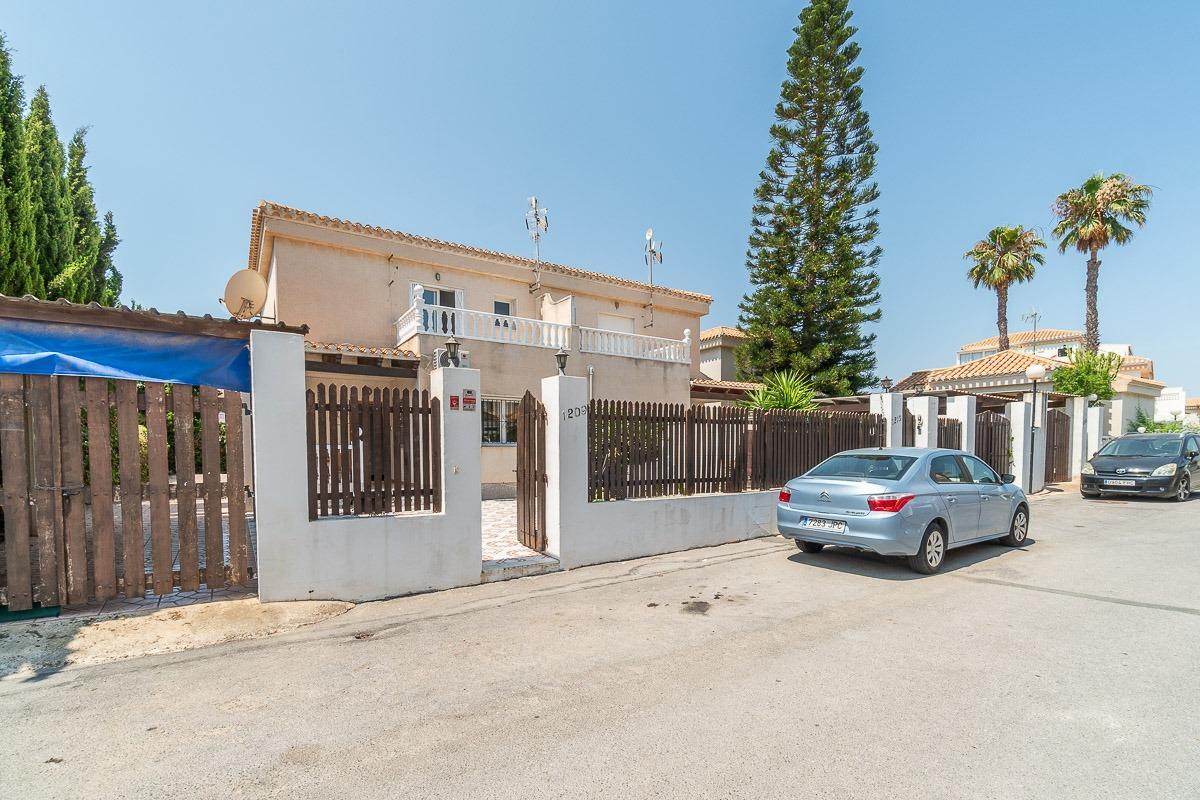 Villa en Venta en Orihuela