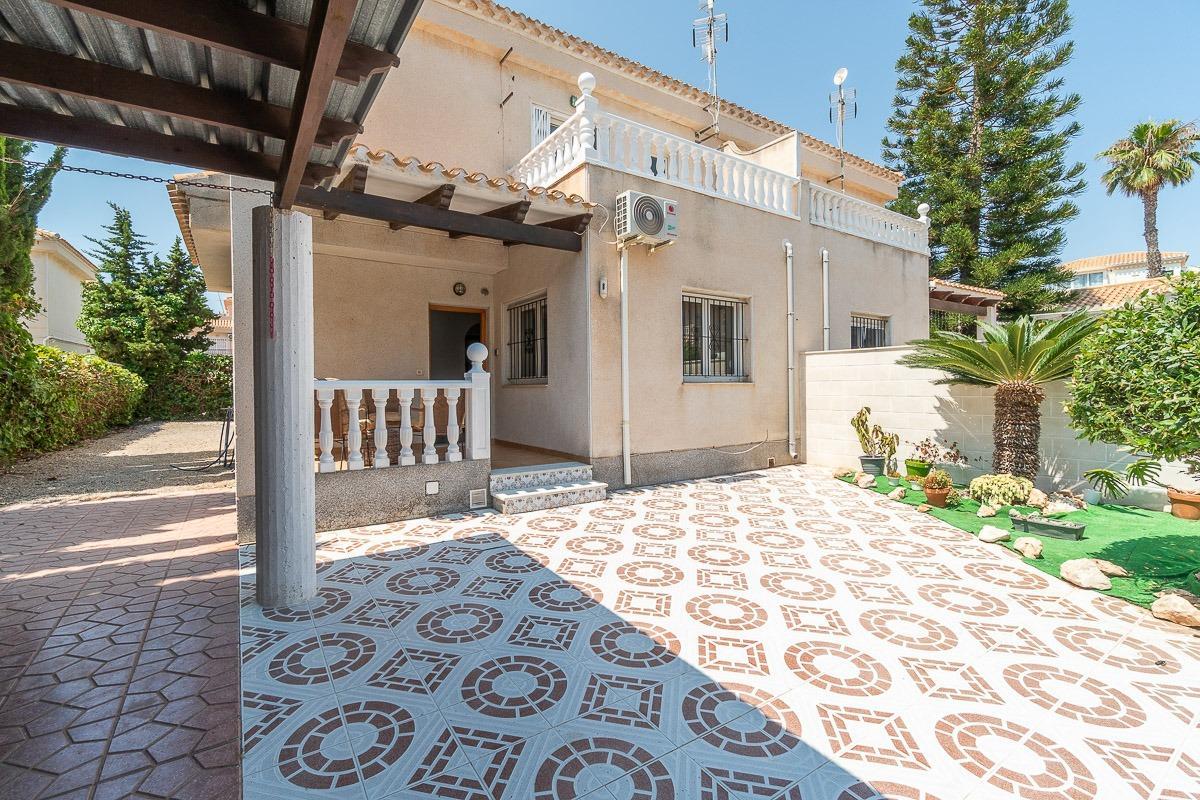 Villa en Venta en Orihuela