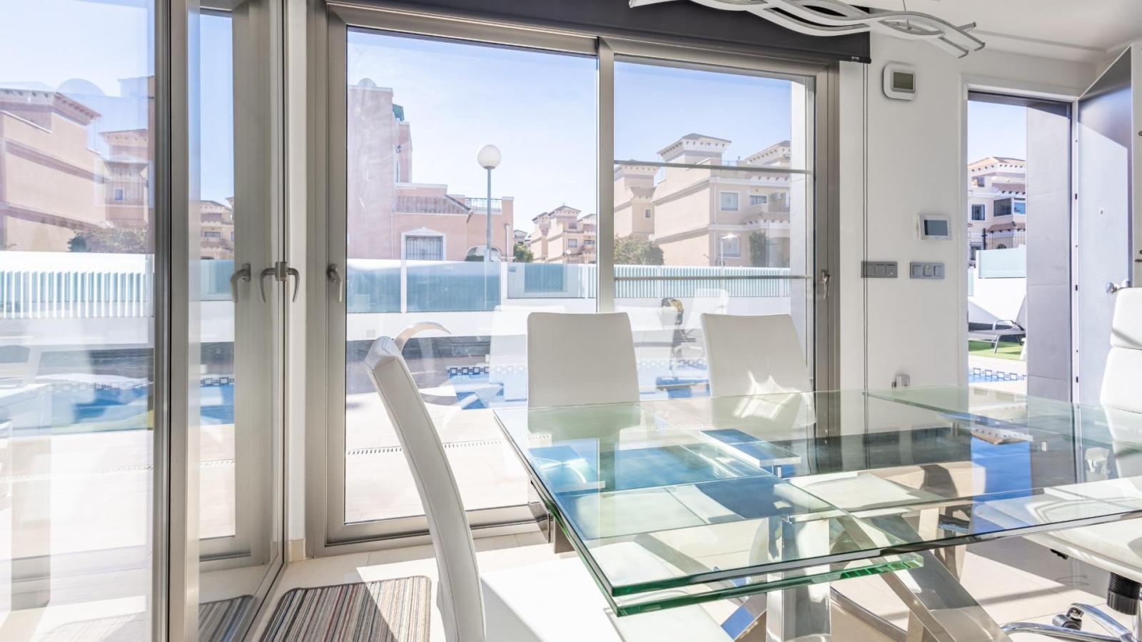 Villa en Venta en Orihuela