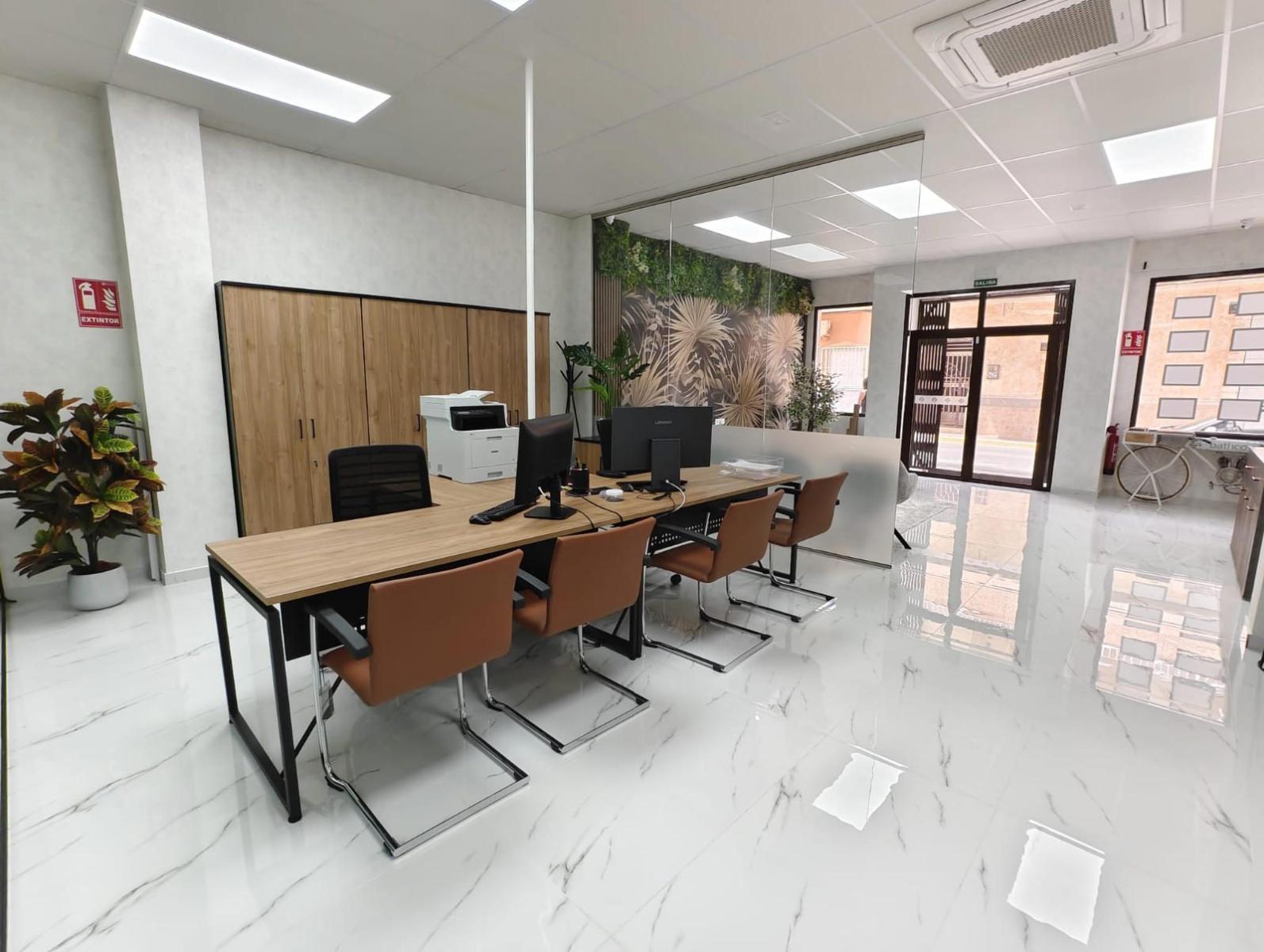 Premise for Sale in Los Montesinos
