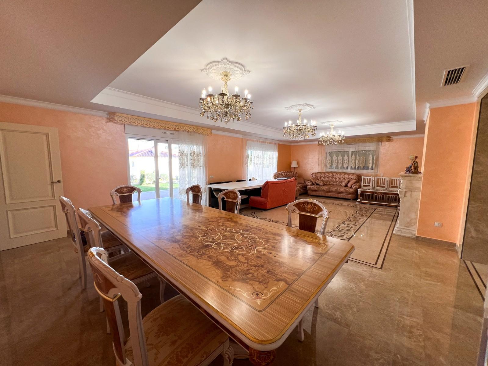 Villa en Venta en Orihuela