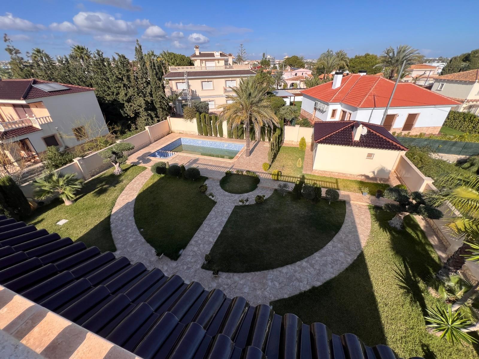 Villa en Venta en Orihuela
