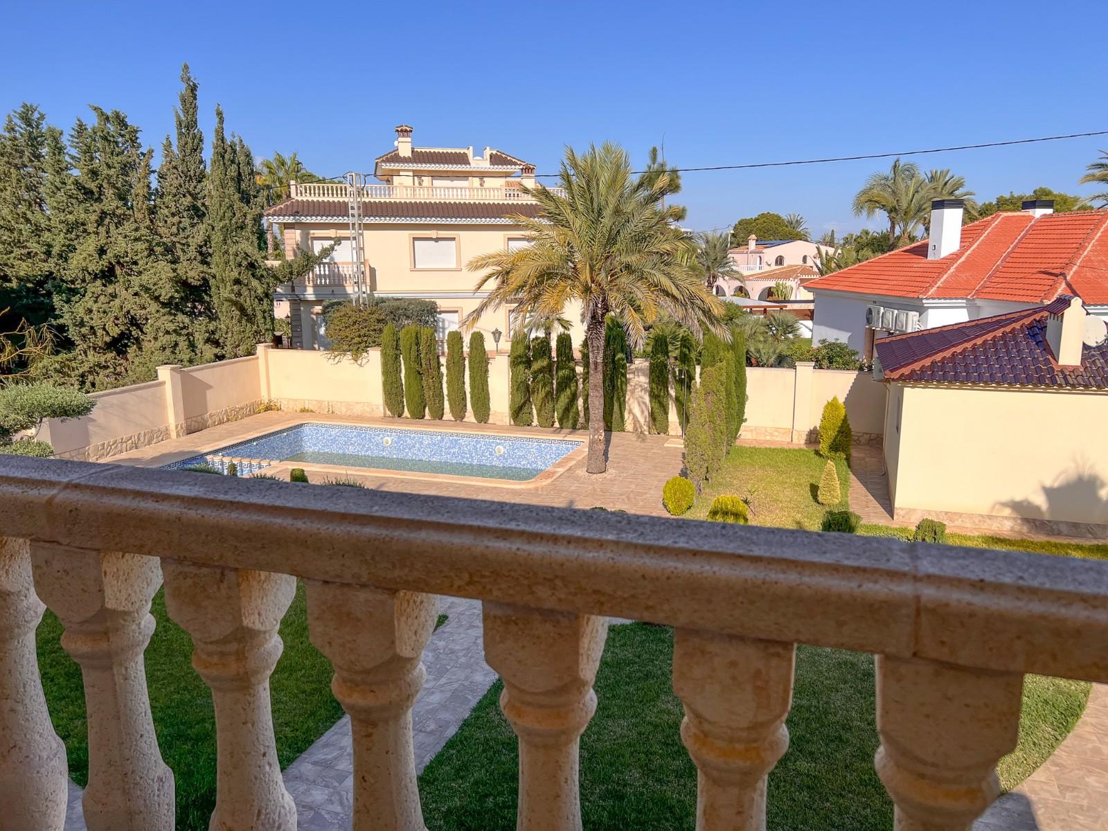 Villa en Venta en Orihuela