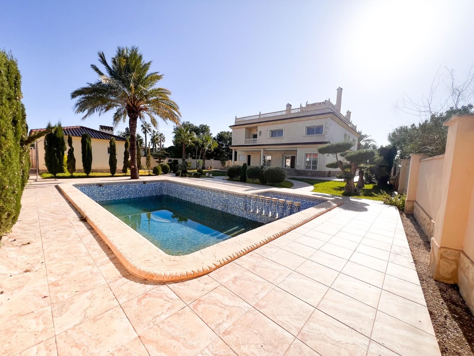 Villa en Venta en Orihuela
