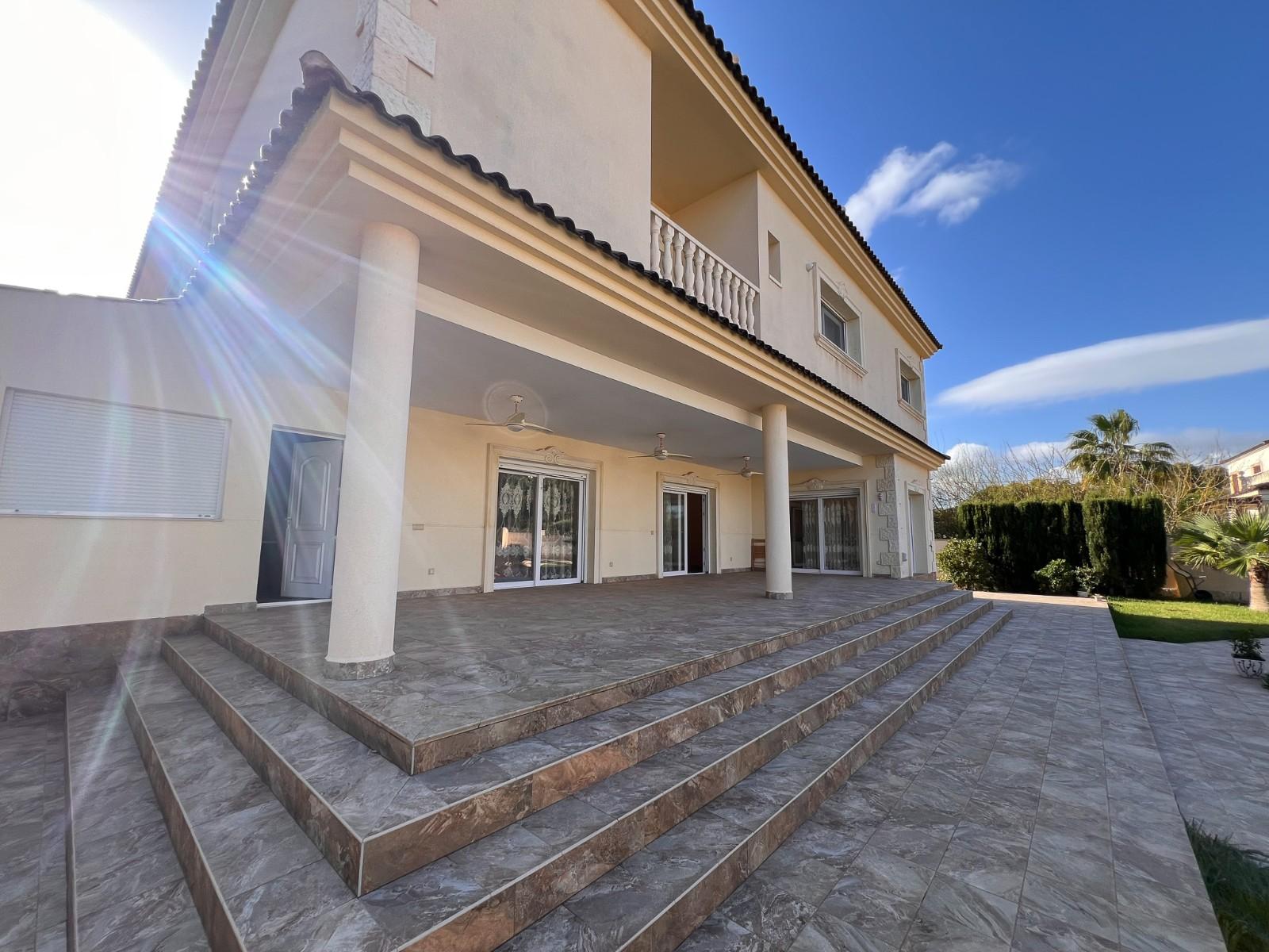 Villa en Venta en Orihuela