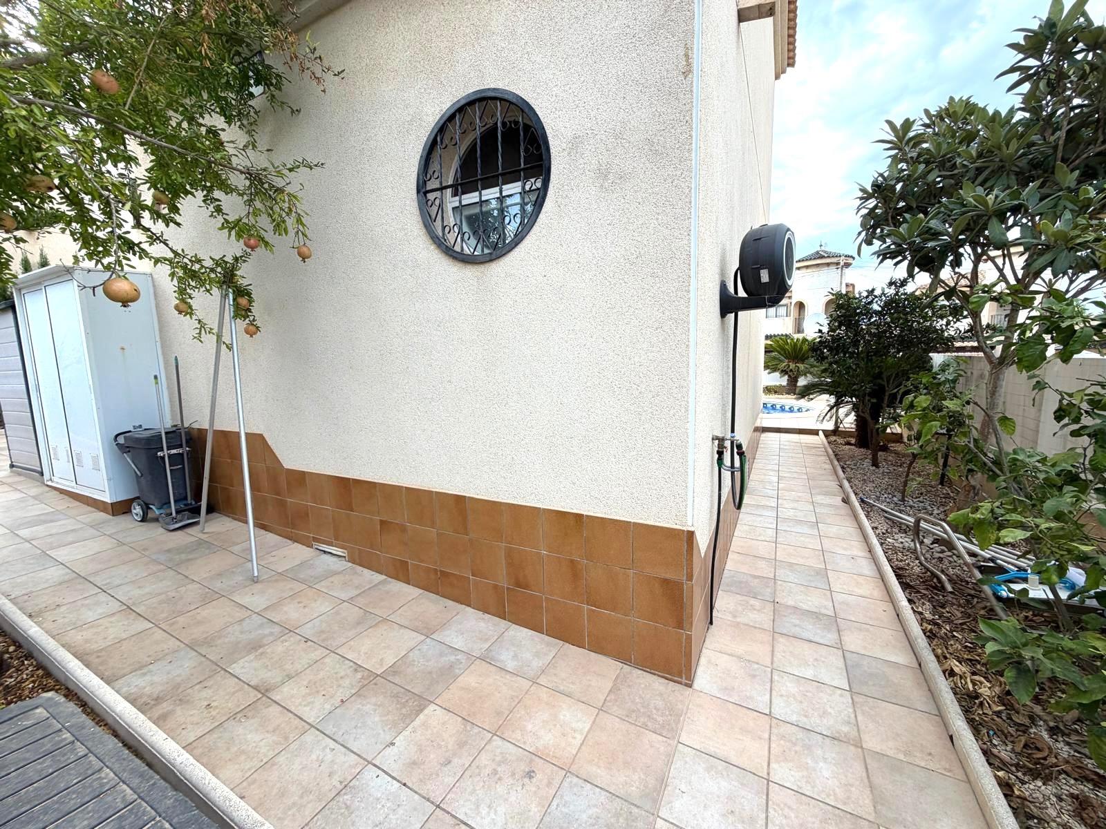 Villa en Venta en Orihuela