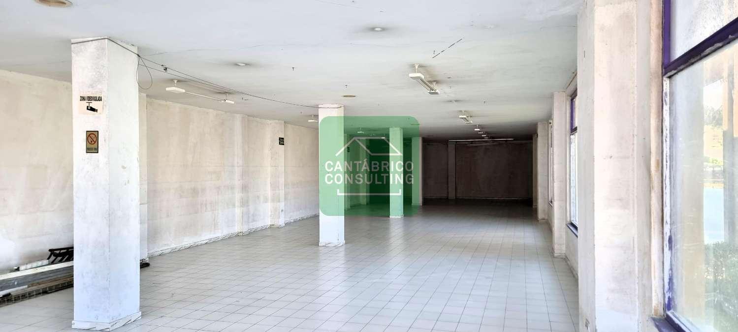 Premise for Sale in Navia