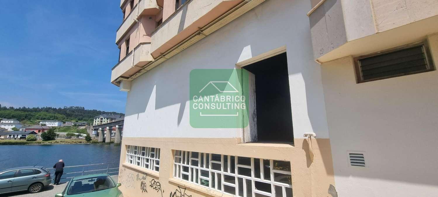 Premise for Sale in Navia