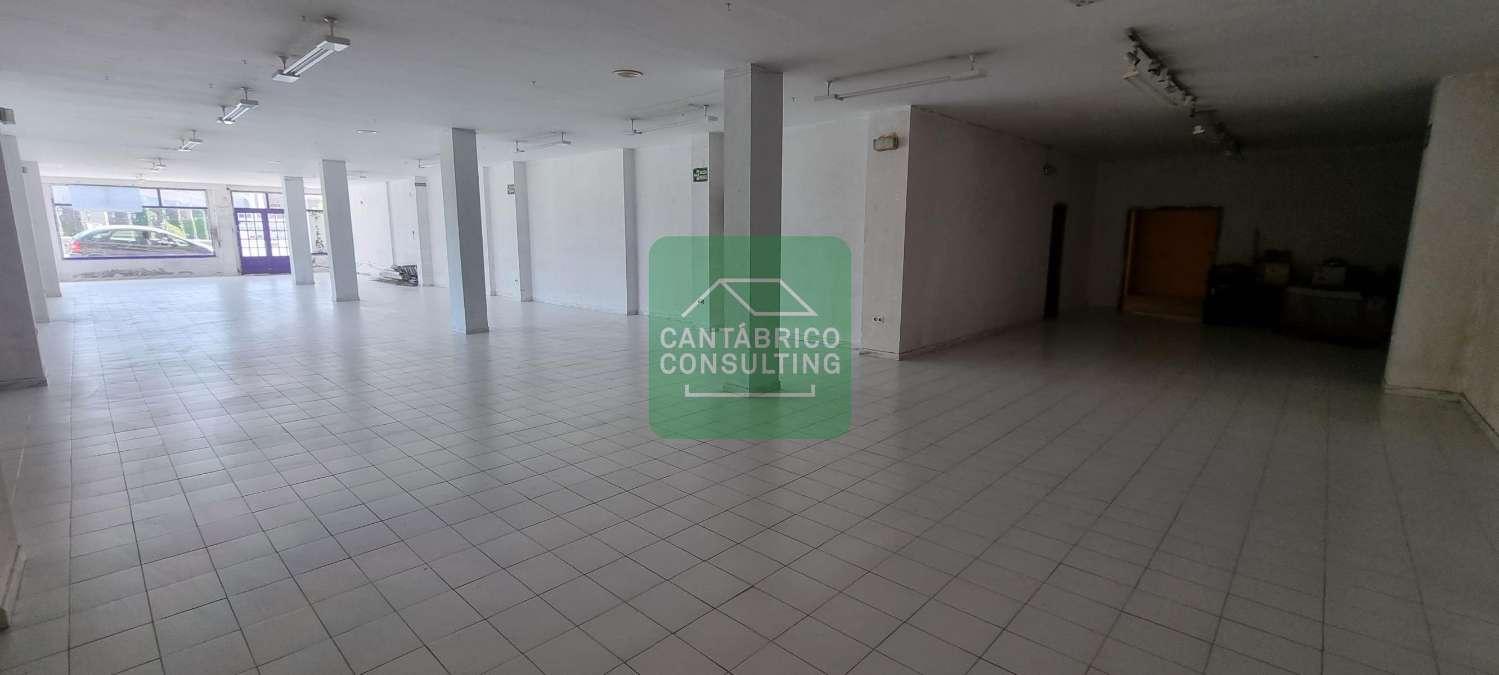 Premise for Sale in Navia
