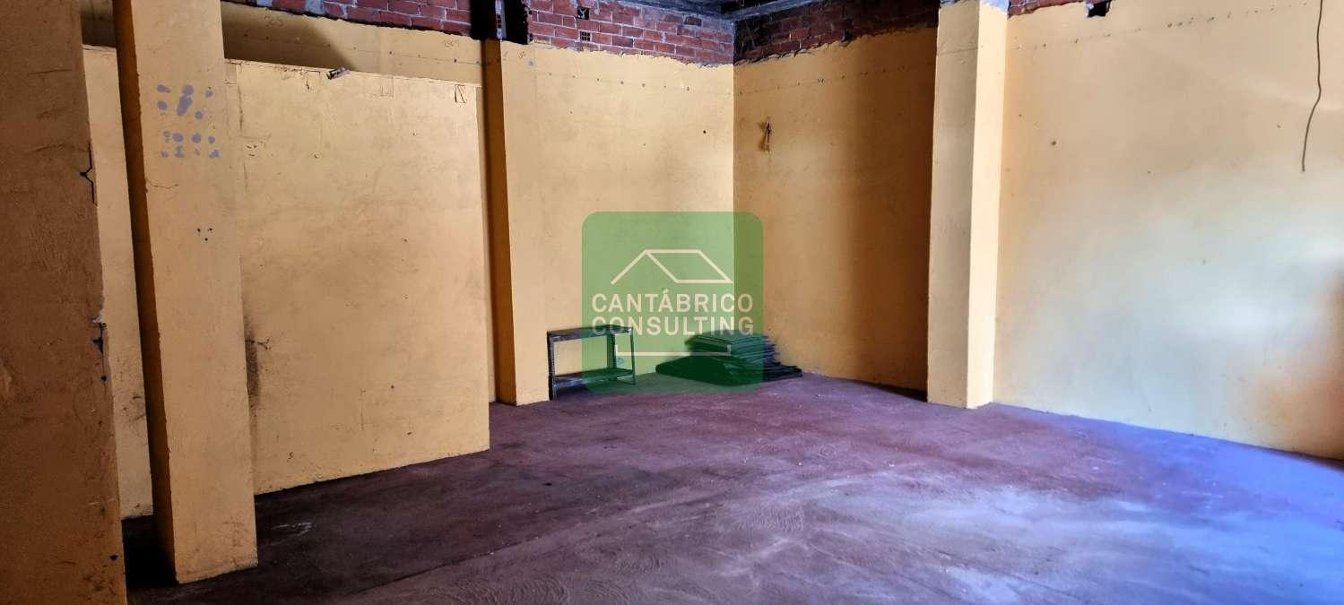 Premise for Sale in Navia