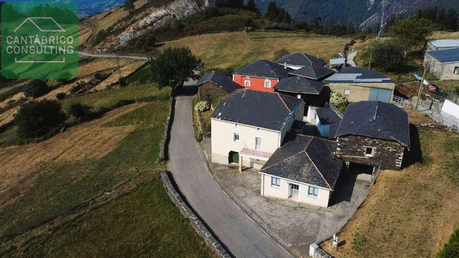 Casa en Venta en Villayón