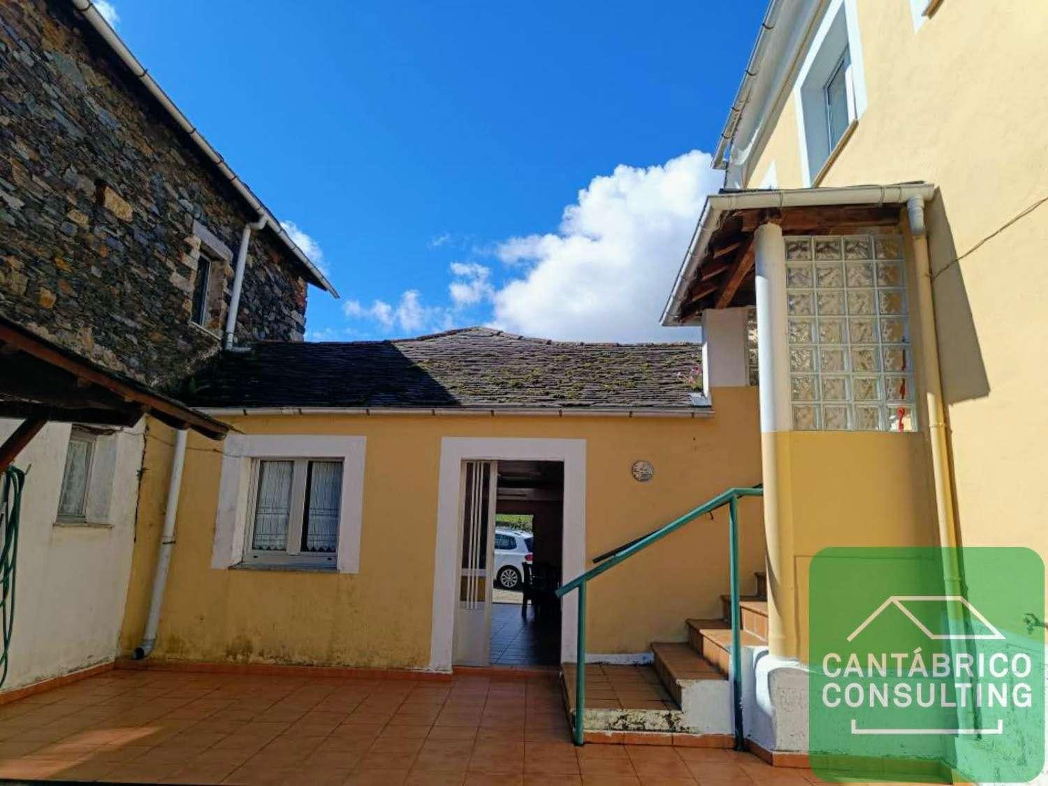 Casa en Venta en Villayón