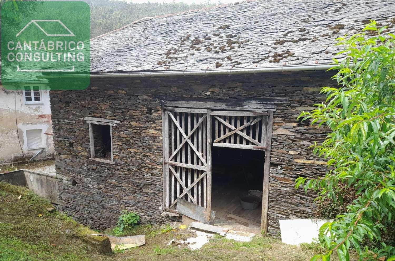 Casa en Venta en Coaña