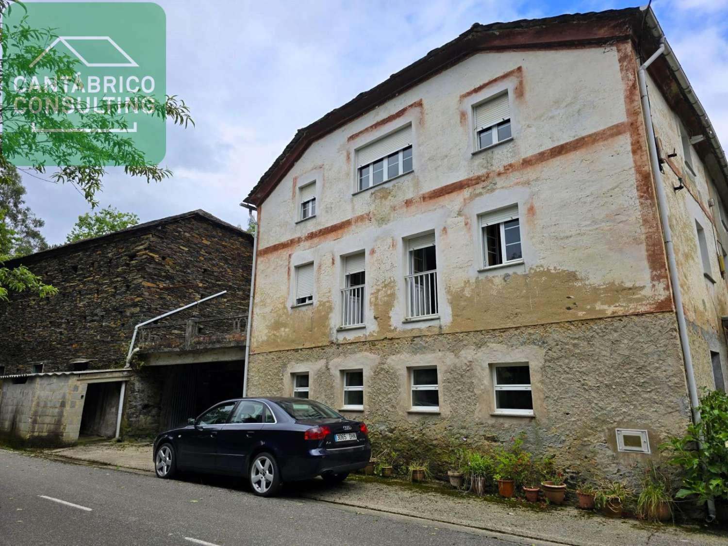 Casa en Venta en Coaña