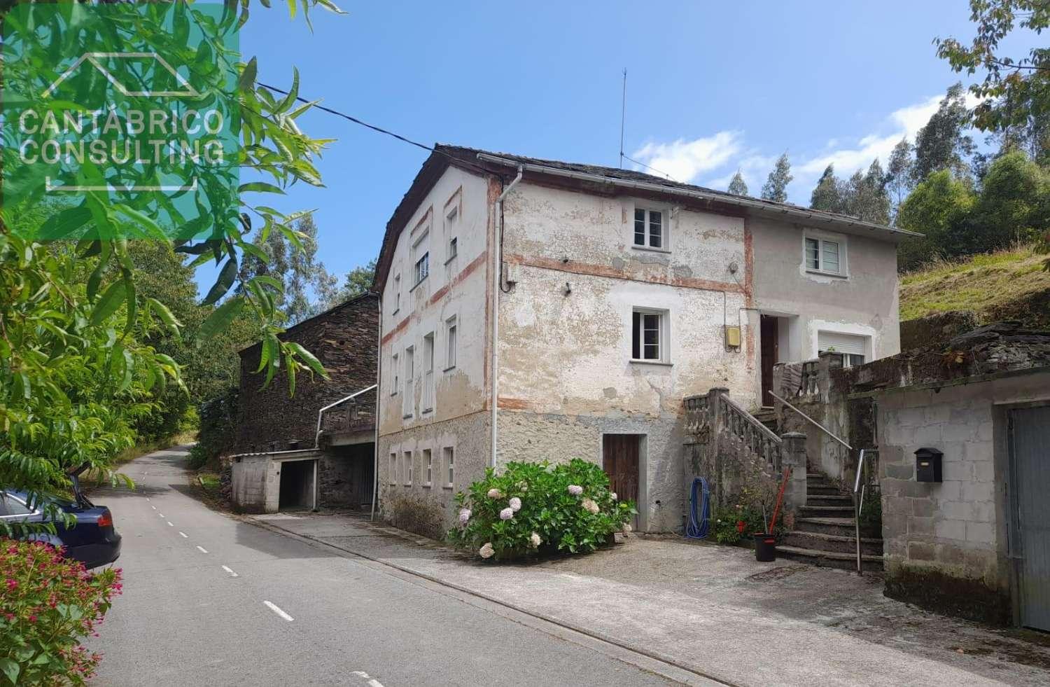 Casa en Venta en Coaña