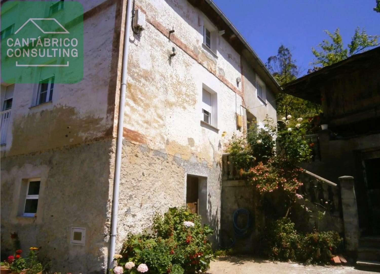 Casa en Venta en Coaña