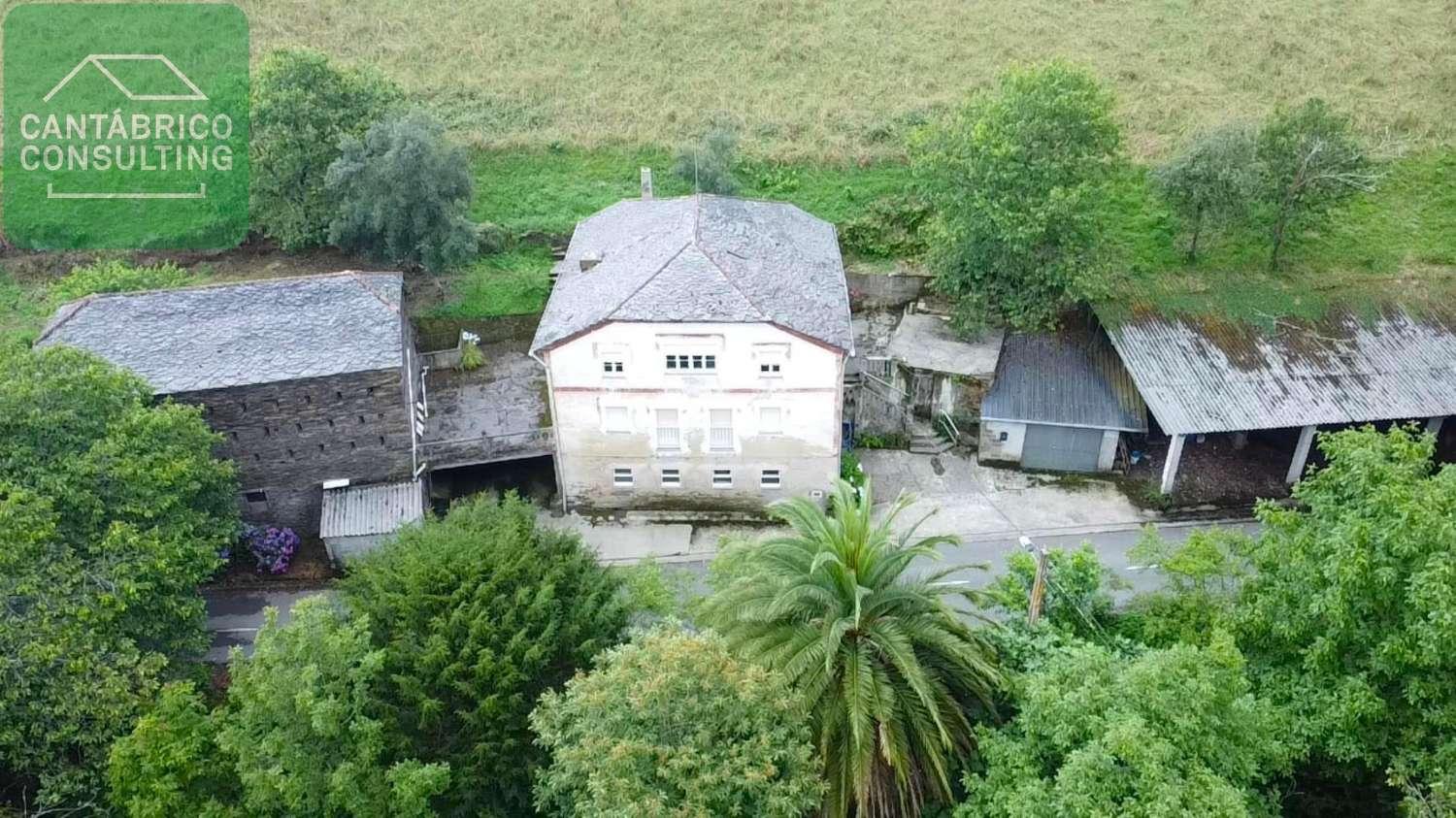 Casa en Venta en Coaña