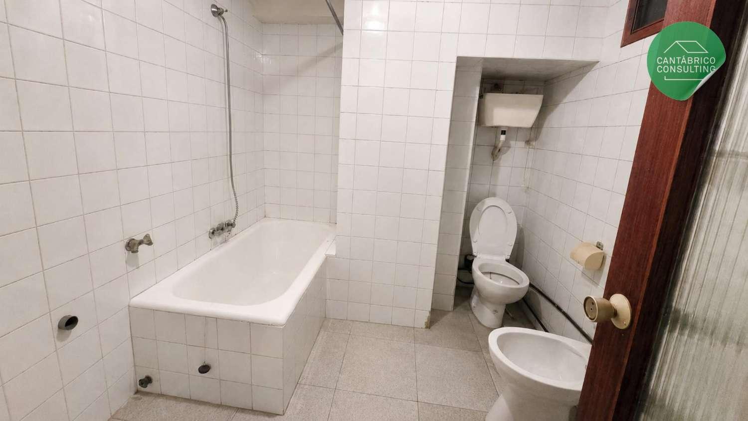 Premise for Sale in Navia