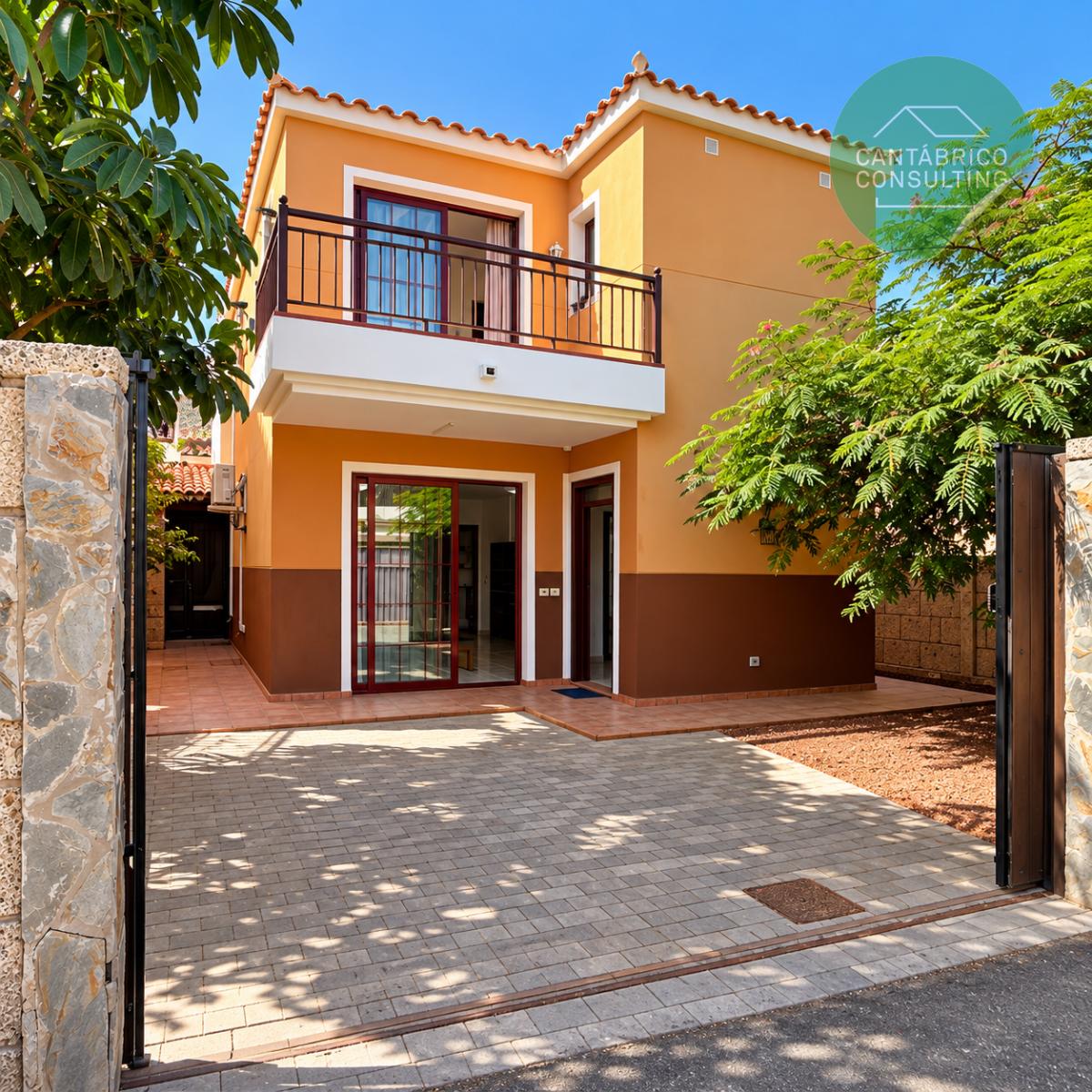 Chalet en Venta en Arona