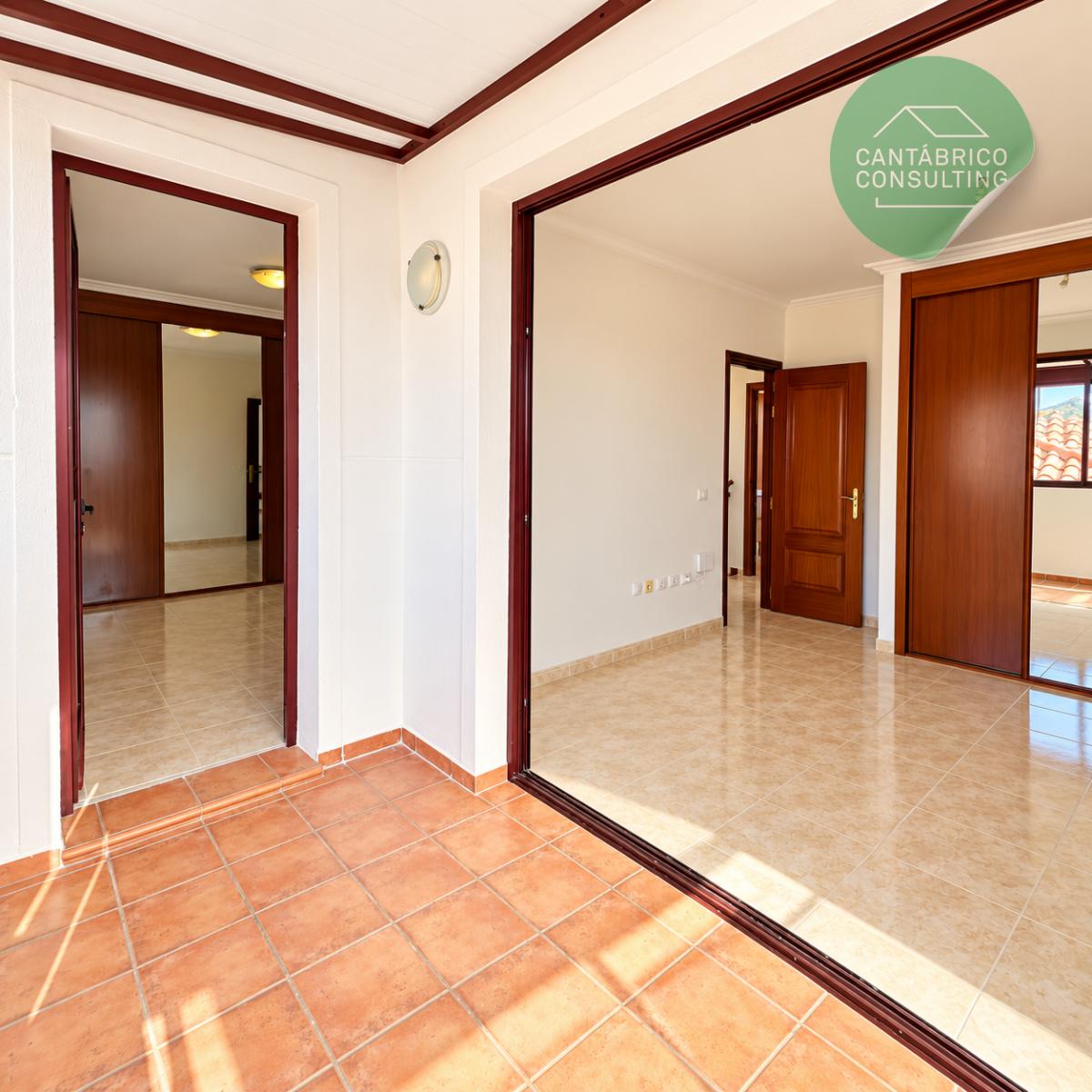 Chalet en Venta en Arona