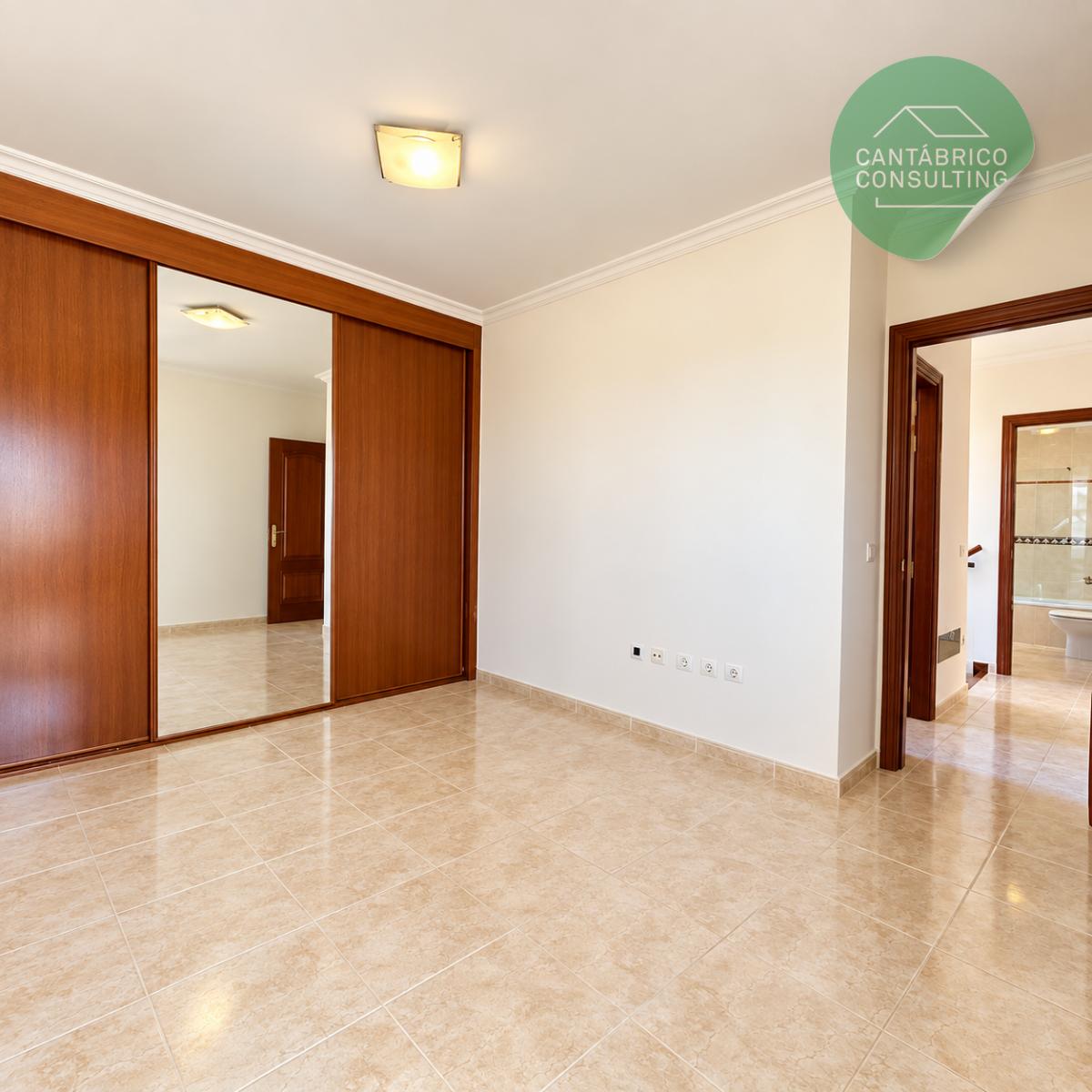 Chalet en Venta en Arona