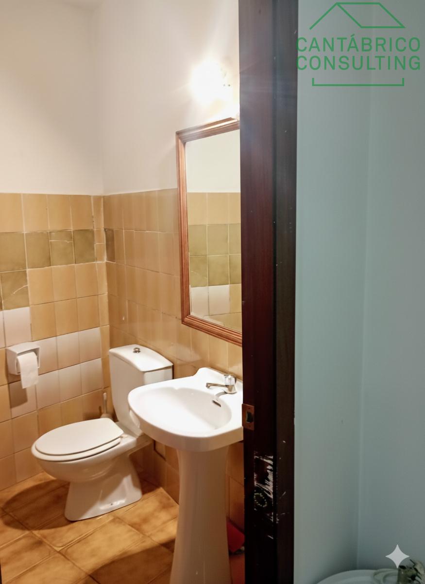 Premise for Sale in Navia