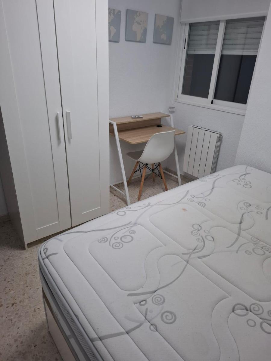 Flat for Rent in Granada