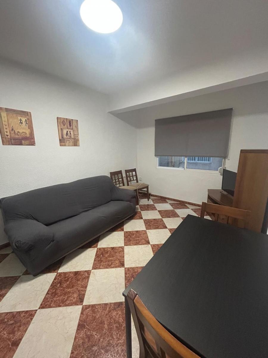 Flat for Rent in Granada