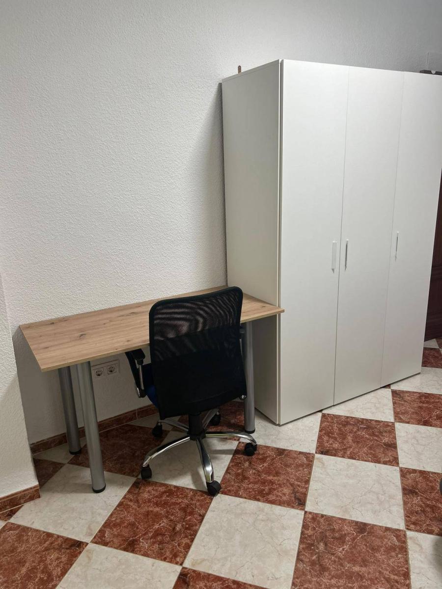 Flat for Rent in Granada