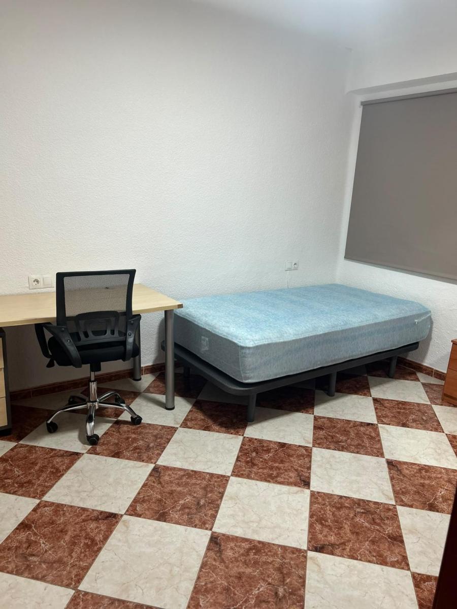Flat for Rent in Granada