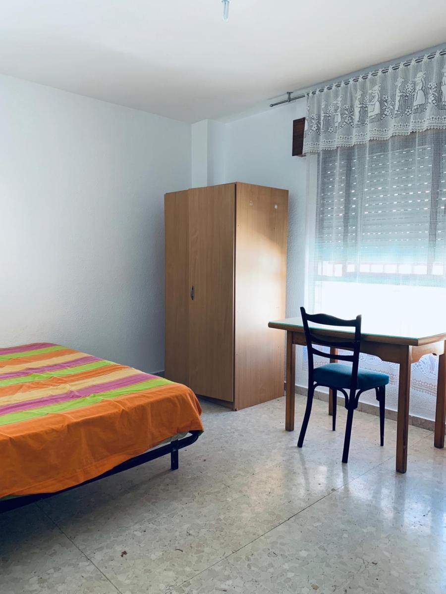 Flat for Rent in Granada