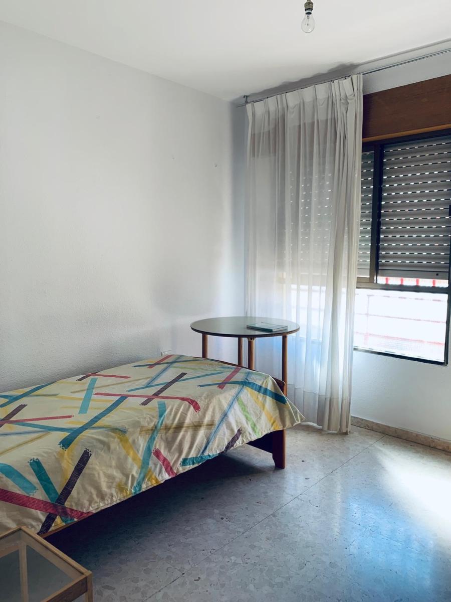 Flat for Rent in Granada