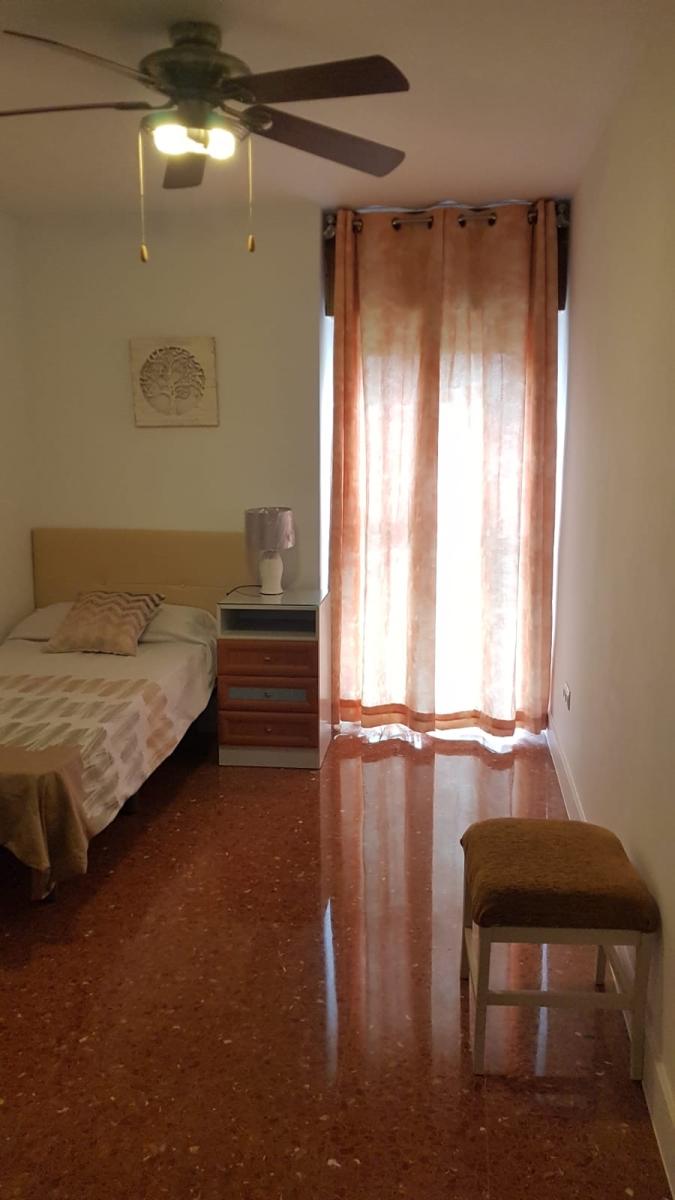 Flat for Rent in Granada