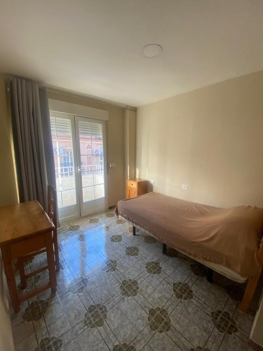 Flat for Rent in Granada