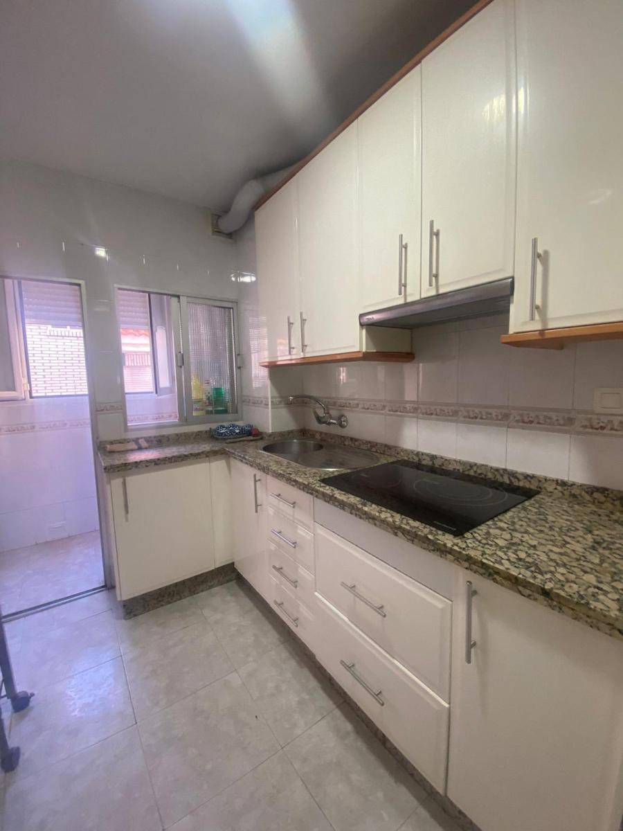 Flat for Rent in Granada