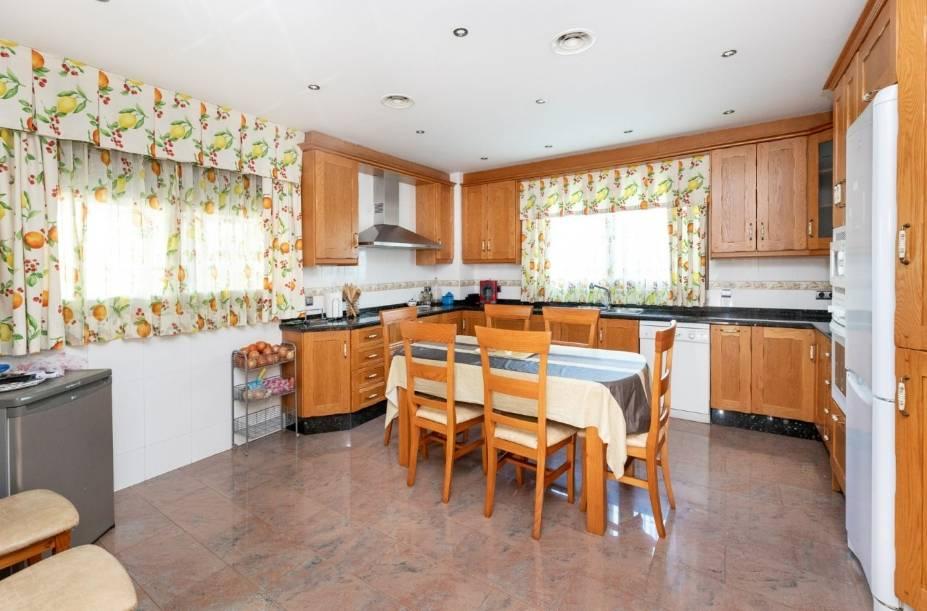 Villa en Venta en Atarfe