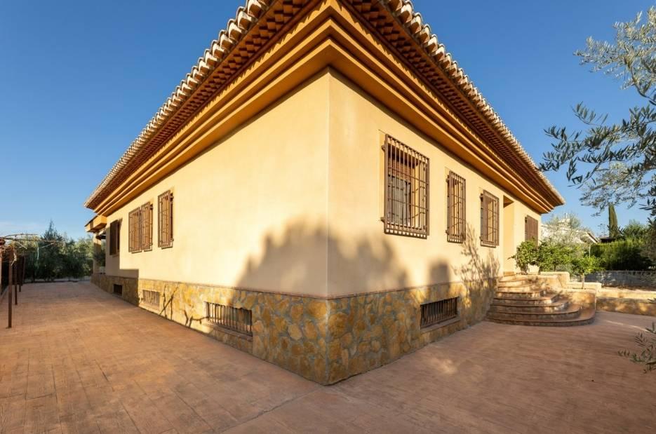 Villa en Venta en Atarfe