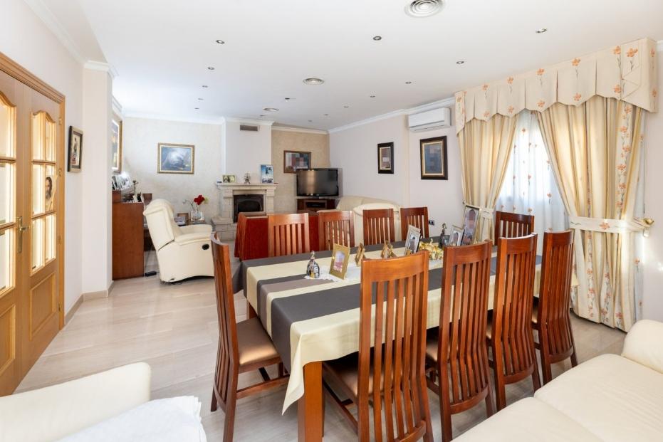 Villa en Venta en Atarfe