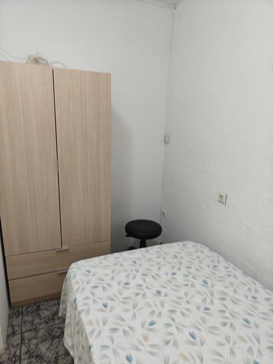 Flat for Rent in Granada