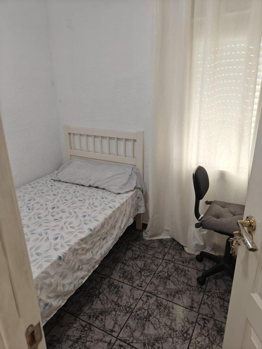 Flat for Rent in Granada
