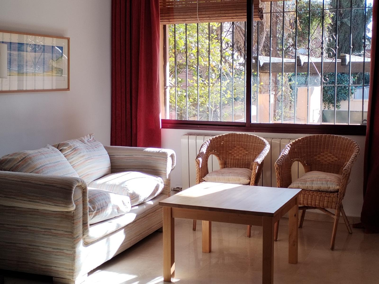 Terraced House for Rent in Granada