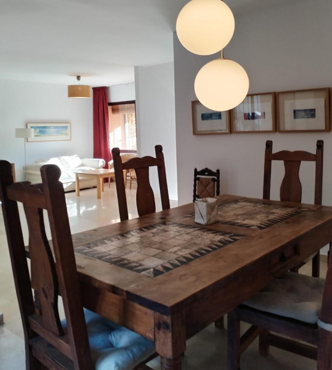 Terraced House for Rent in Granada